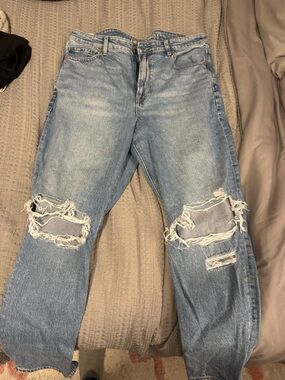 American Eagle Outfitters Light Blue Ripped Jeans